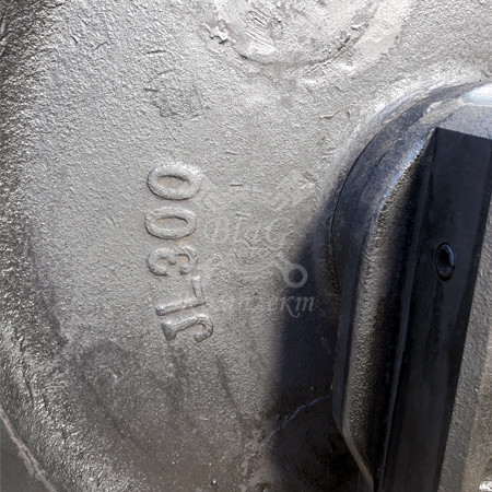 Колесо направляющее DX420LC K1004481B DCF Ю.Корея