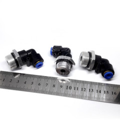 Фитинг пластиковый угловой Ф6-М22х1,5 для трубок ПВХ-метал. PL 06 M22