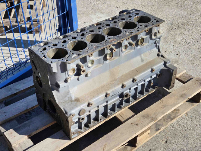 Блок цилиндров двигателя Deutz BF6M2012 (04506847) ориг.