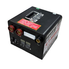 Пусковое устройство автомобильное (12/24В. 6000А.) со встроенным АКБ, цифровая индикация, фонарь, 2-USB, звук / YFZN-420000
