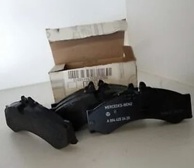 Колодки тормозные MERCEDES-BENZ (к-т)  A0084204620