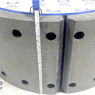 Колодка тормозная в сборе МАДАРА шир.-180мм / 340-005-7456 "Завод Аккор"
