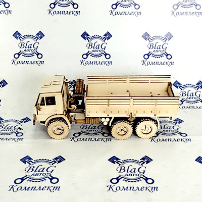 Масштабная модель КАМАЗ-4310 Бортовой  (дерево)