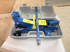 Домкрат подкатной 2т в кейсе