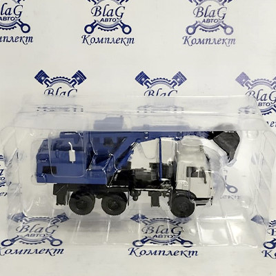 Масштабная модель КАМАЗ-Экскаватор ЭО-3532