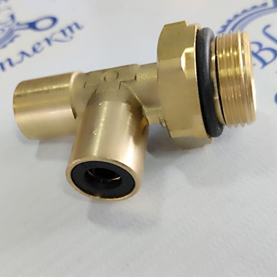 Фитинг тройник Ф8-Ф8-М22х1,5 (52-9422-088903)