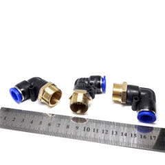 Фитинг пластиковый угловой Ф10-М22х1,5 для трубок ПВХ-метал. PL 10 M22