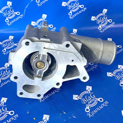 Термостат IVECO Stralis, Trakker дв.CURSOR 10, 13 в сб. с корпусом (84град.) 5801630047, 5802055310