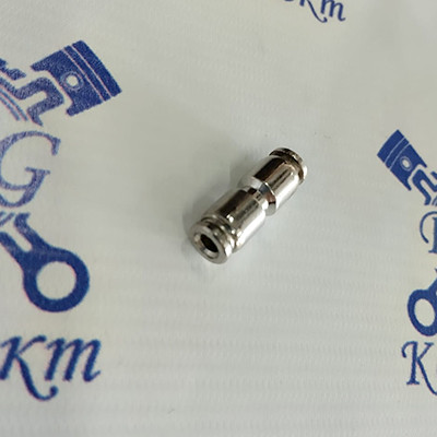 Фитинг металлический прямой для трубок ПВХ Ф4 мм (н/в) MPUC4