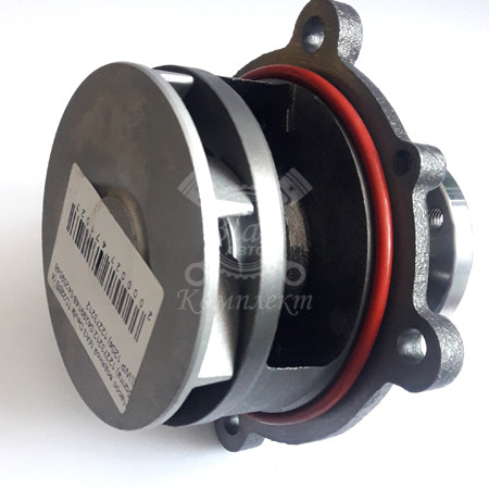 Насос водяной МАЗ Deutz TD226B (4 болта) 12273212 04299148 04259548 (LWP 1204)