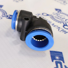 Фитинг пластиковый угловой  Ф16 мм