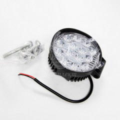 Фара светодиодная круглая 10-30В. 42Вт. 100мм. 14 излучателей (WSQ009F-M)